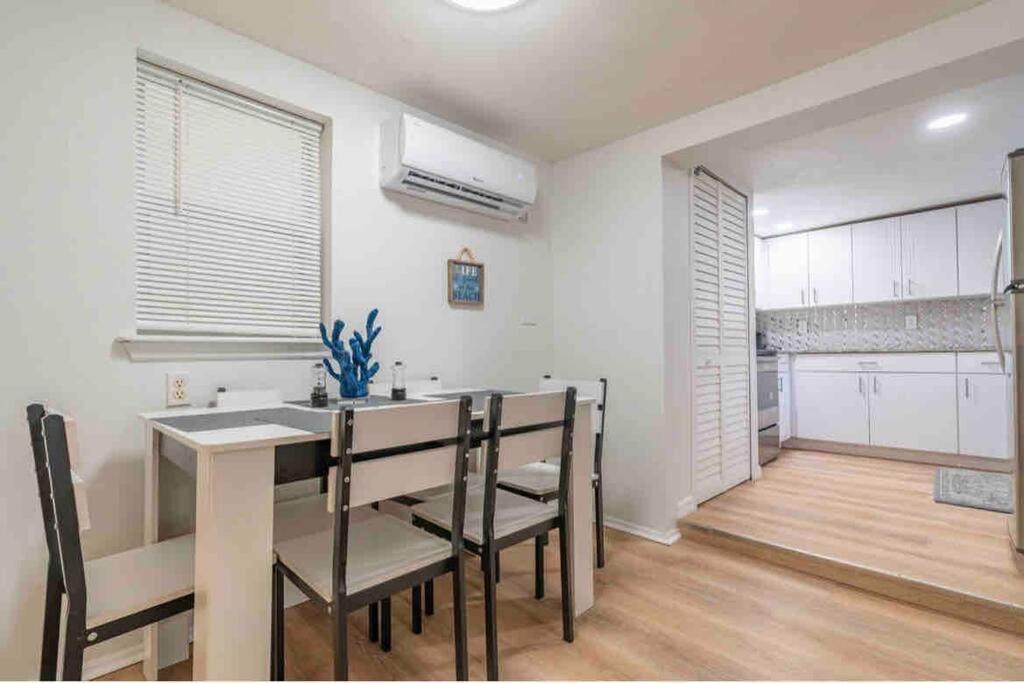 Lovely 2 Bedrooms, Steps Away From The Beach. Bradenton Beach Extérieur photo