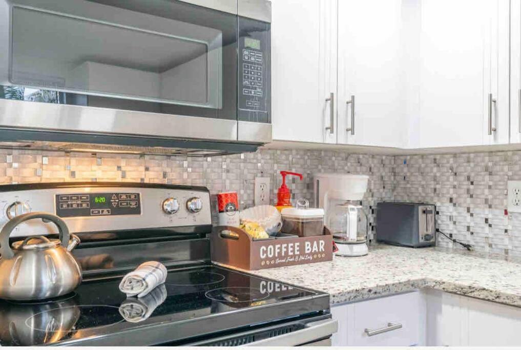 Lovely 2 Bedrooms, Steps Away From The Beach. Bradenton Beach Extérieur photo